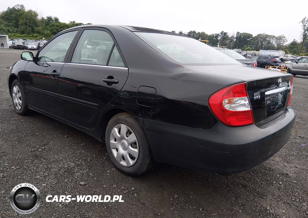 2004 Toyota Camry Le VIN:4T1BE32K04U286856 - 3