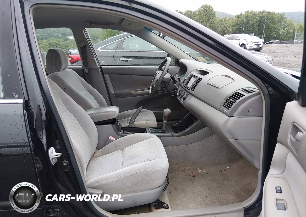 2004 Toyota Camry Le VIN:4T1BE32K04U286856 - 5