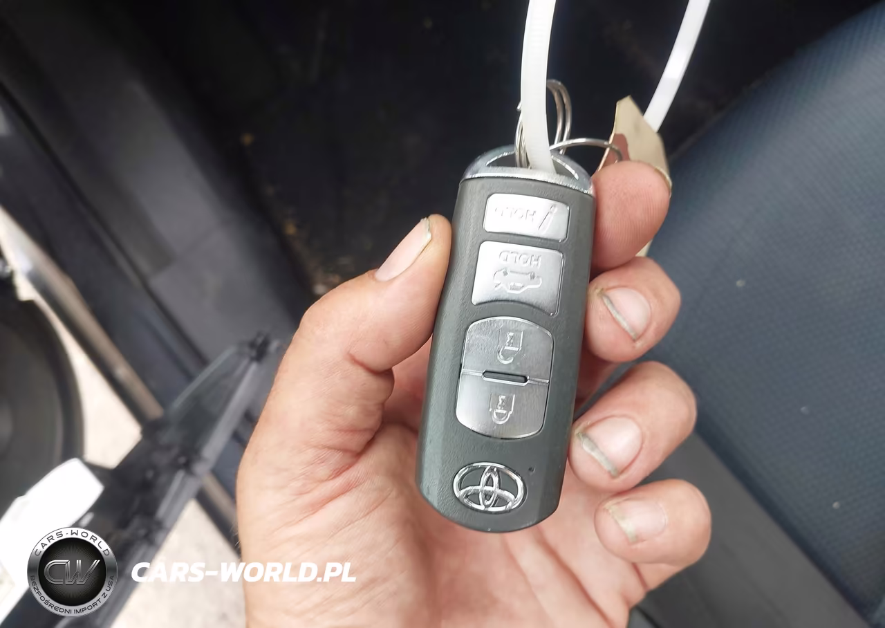 2018 Toyota Yaris Ia VIN:3MYDLBYVXJY307656 - 11