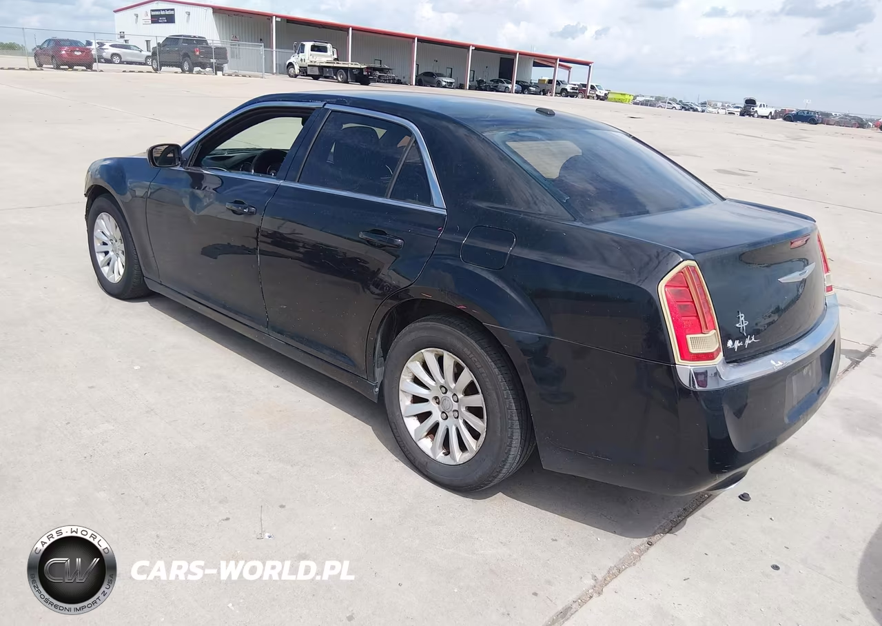 2012 Chrysler 300 VIN:2C3CCAAG3CH104430 - 3