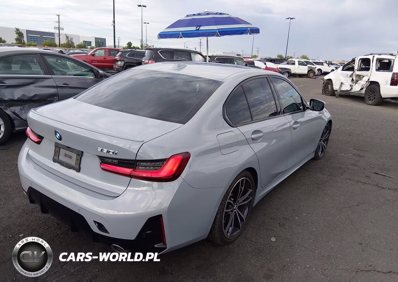 2024 BMW 330I VIN:3MW69FF03R8E09815 - 4