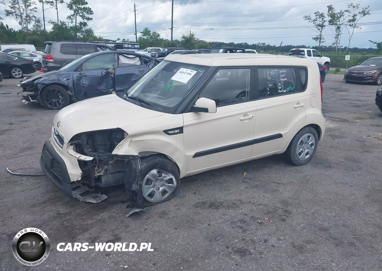 2013 Kia Soul VIN:KNDJT2A56D7758214 - 2