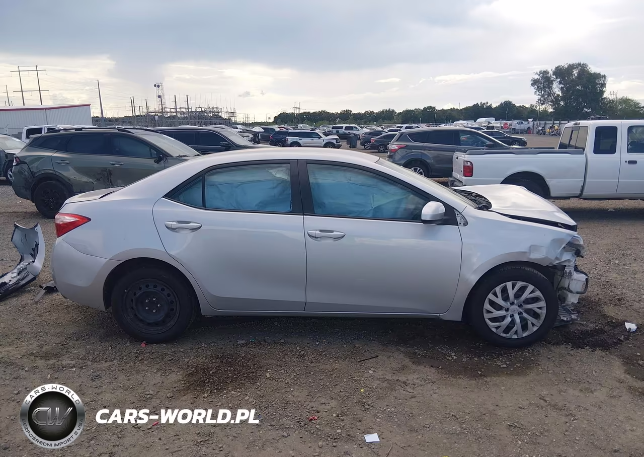 2017 Toyota Corolla Le VIN:2T1BURHE0HC946120 - 13