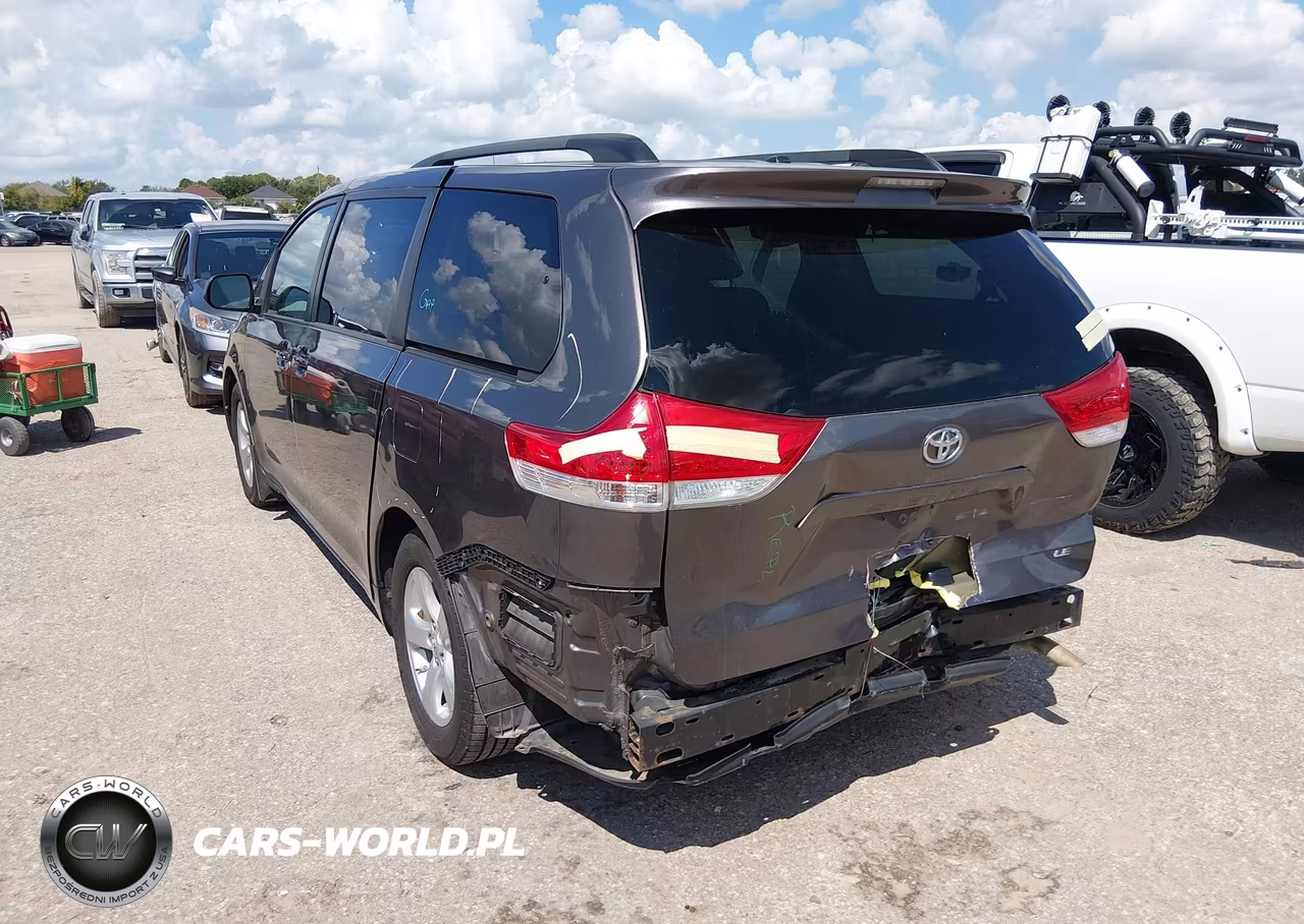 2012 Toyota Sienna Le V6 8 Passenger VIN:5TDKK3DC7CS234551 - 3