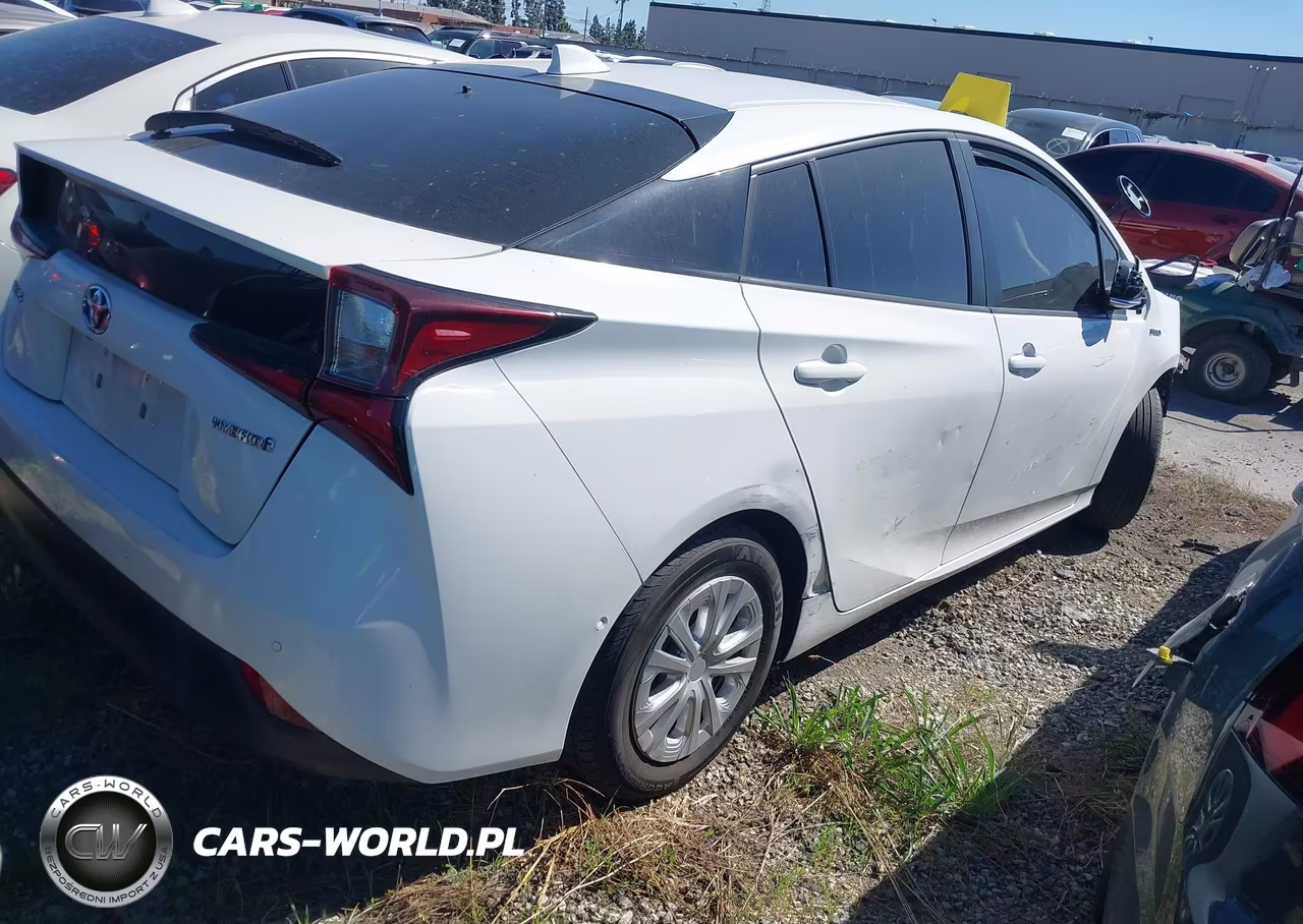 2022 Toyota Prius Le VIN:JTDKAMFU8N3178946 - 4