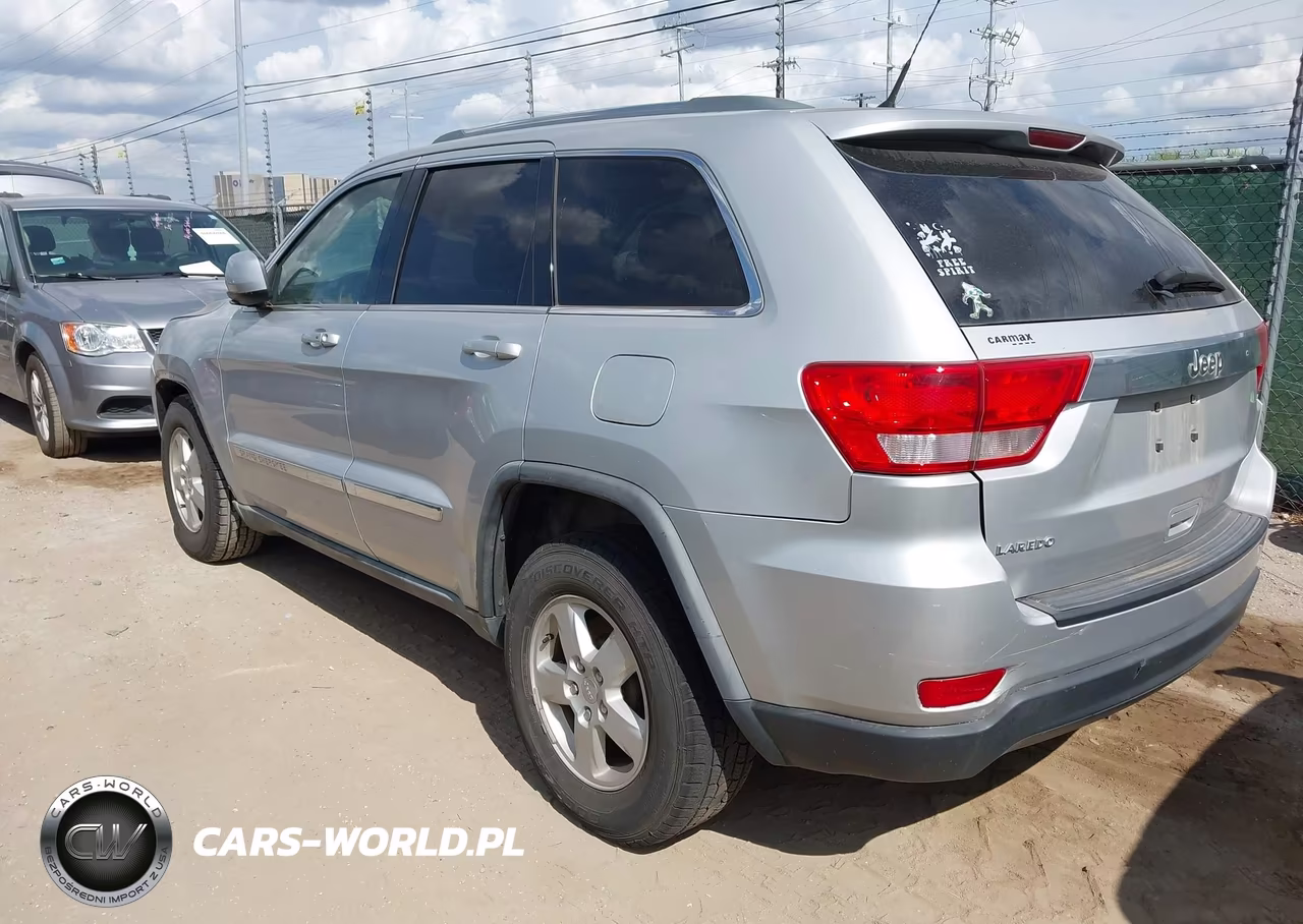 2011 Jeep Grand Cherokee Laredo VIN:1J4RS4GG2BC515654 - 3