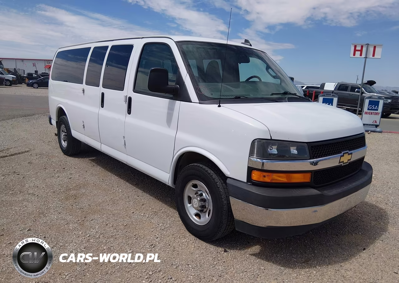 2018 Chevrolet Express 3500 Lt VIN:1GAZGPFG2J1286292 - 1