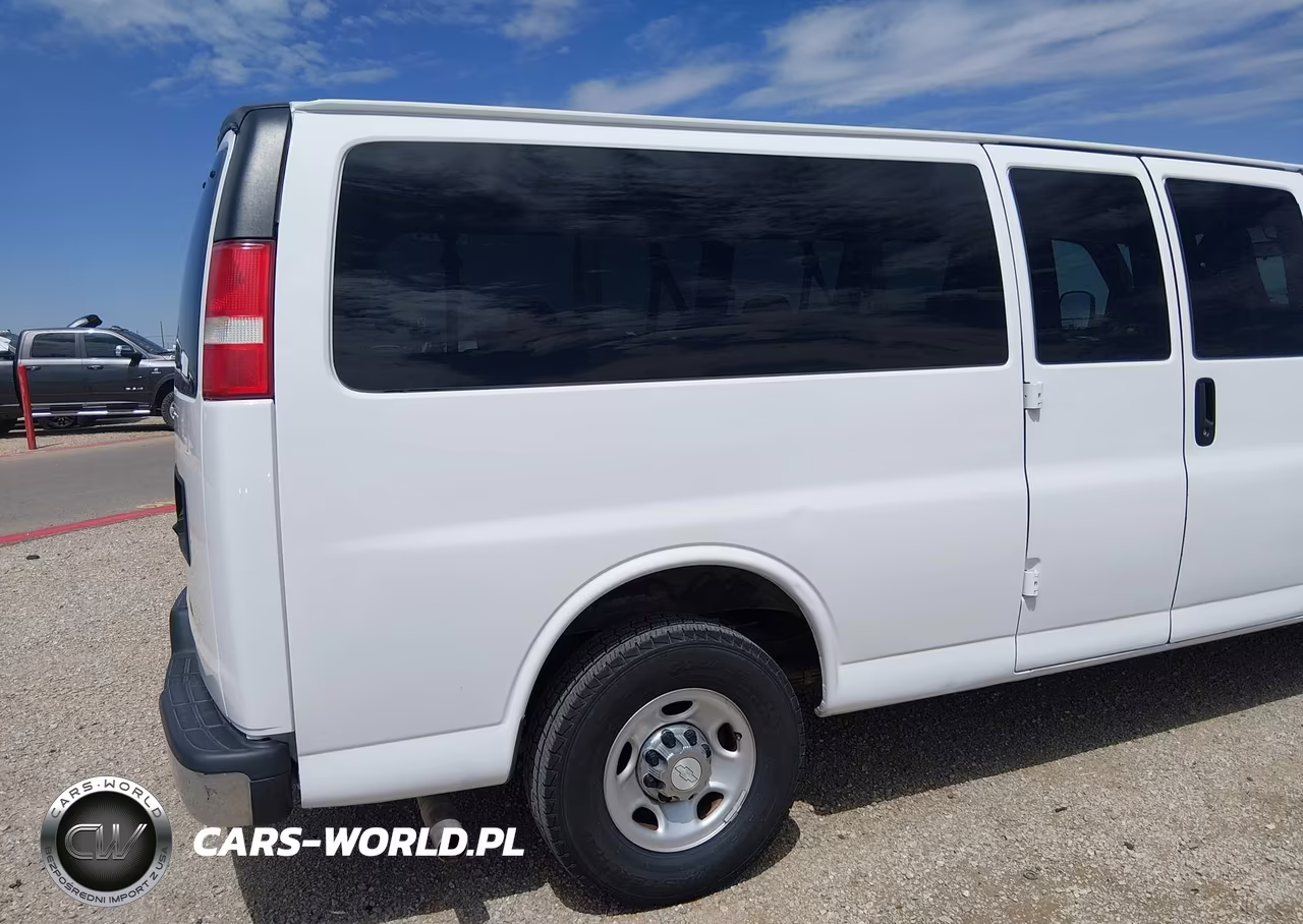 2018 Chevrolet Express 3500 Lt VIN:1GAZGPFG2J1286292 - 13