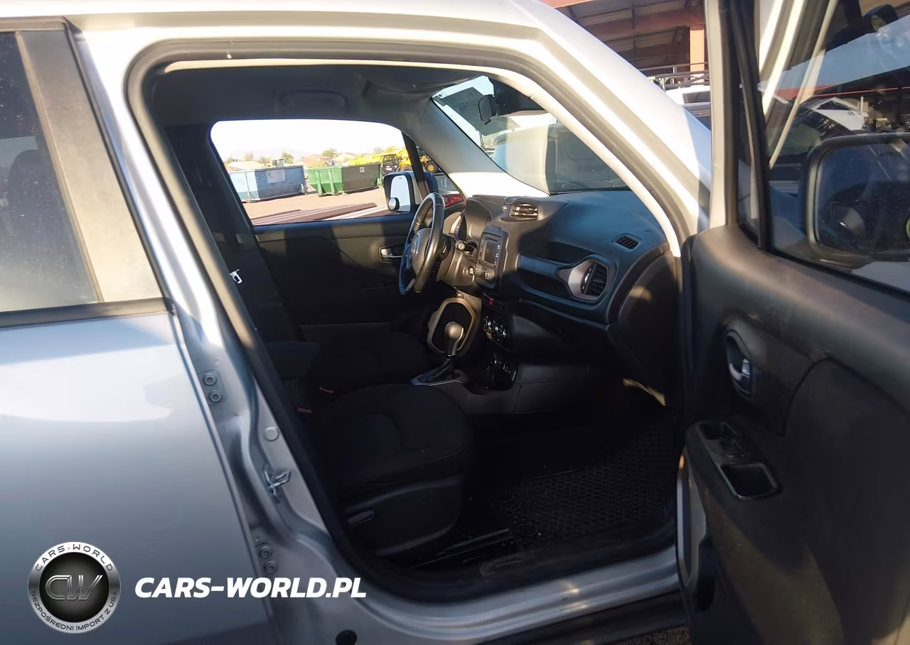 2017 Jeep Renegade Latitude 4X4 VIN:ZACCJBBB1HPG28207 - 5