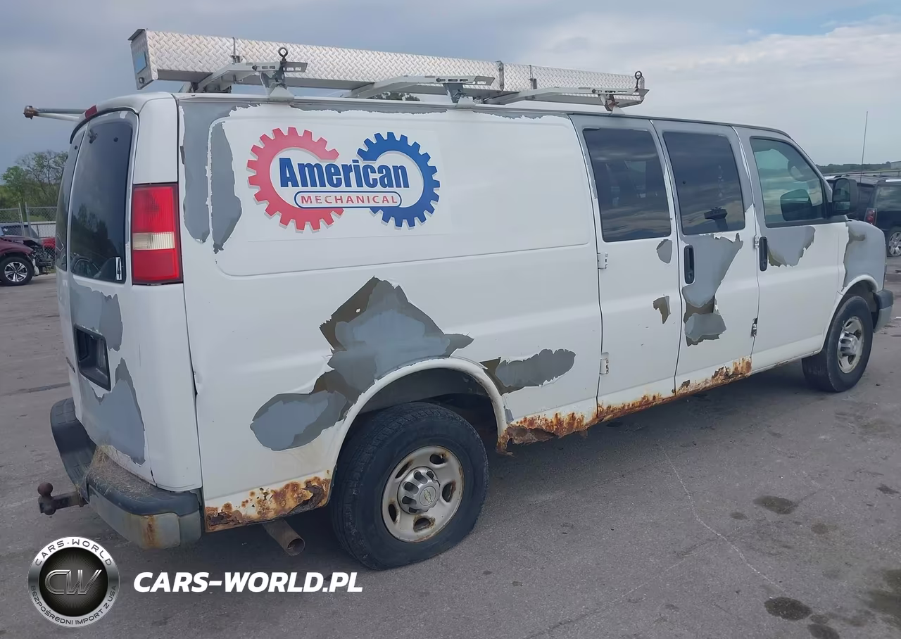 2010 Chevrolet Express 3500 Work Van VIN:1GB2GUDG6A1121263 - 4