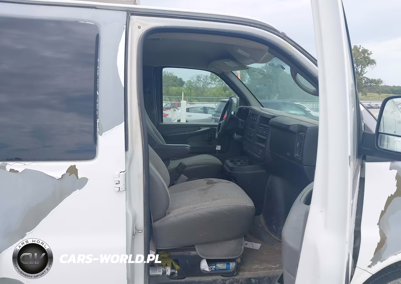 2010 Chevrolet Express 3500 Work Van VIN:1GB2GUDG6A1121263 - 5