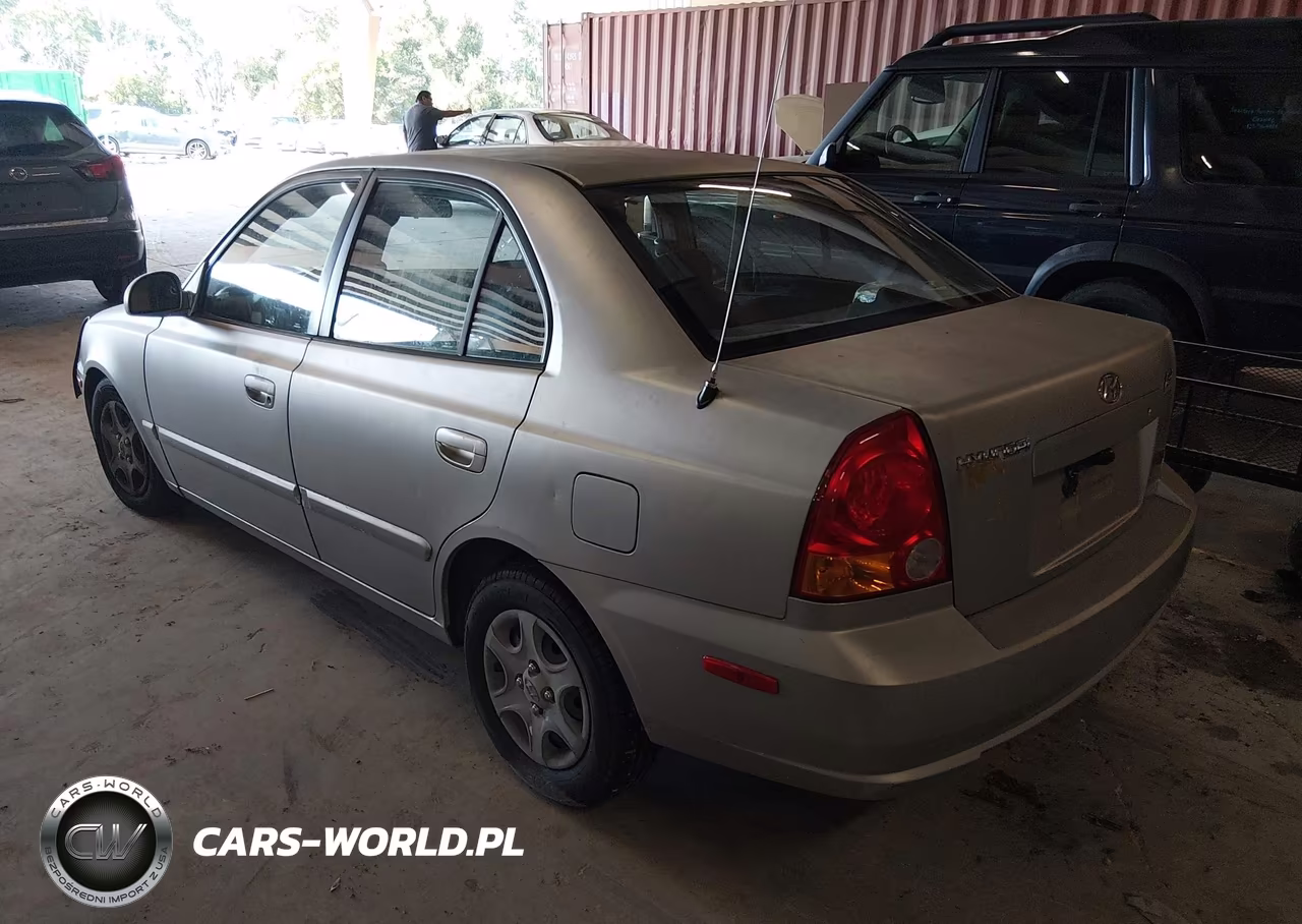 2005 Hyundai Accent Gls VIN:KMHCG45CX5U656883 - 3