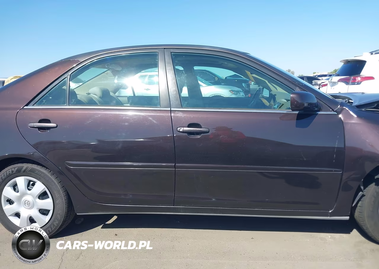 2002 Toyota Camry Le VIN:4T1BE32K62U607800 - 13