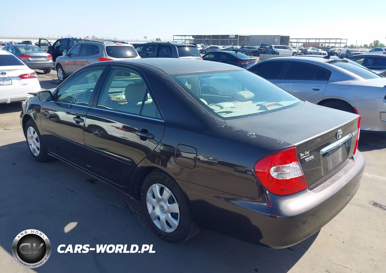 2002 Toyota Camry Le VIN:4T1BE32K62U607800 - 3