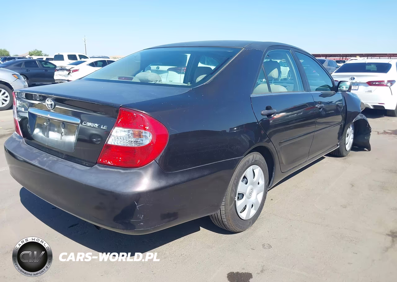 2002 Toyota Camry Le VIN:4T1BE32K62U607800 - 4