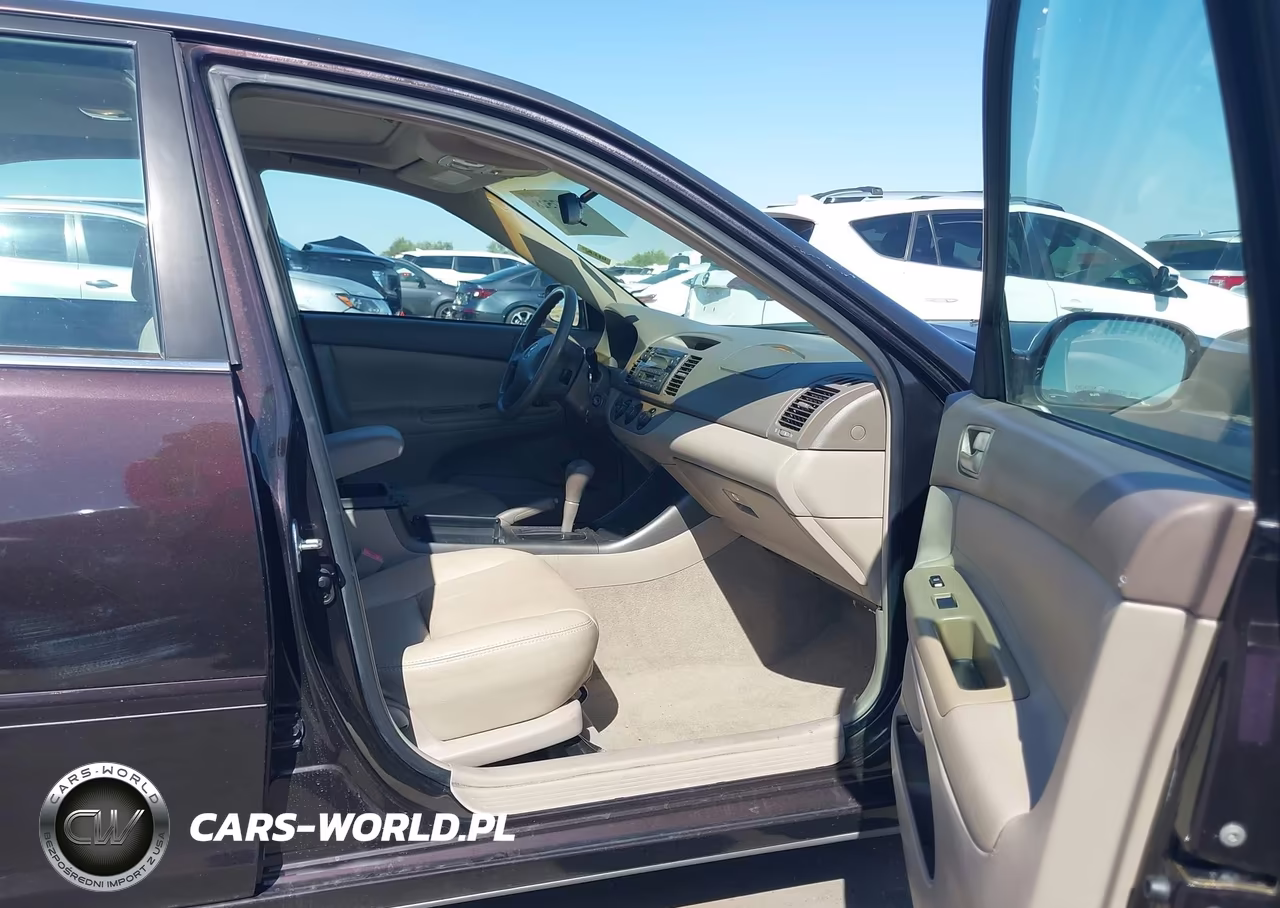 2002 Toyota Camry Le VIN:4T1BE32K62U607800 - 5
