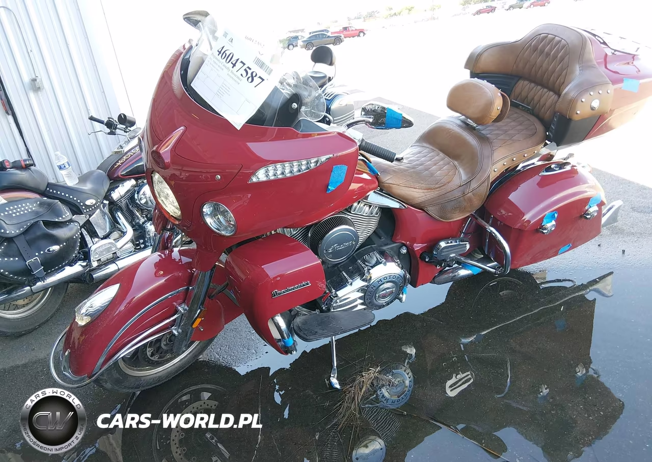 2015 Indian Motorcycle Co. Roadmaster VIN:56KTRAAA1F3328223 - 2
