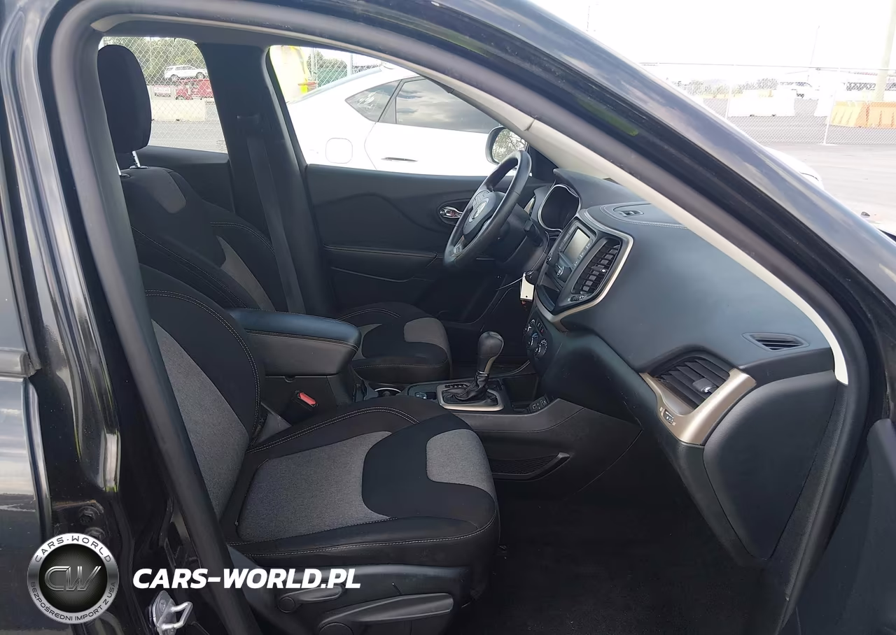 2014 Jeep Cherokee Sport VIN:1C4PJLAB5EW322117 - 5