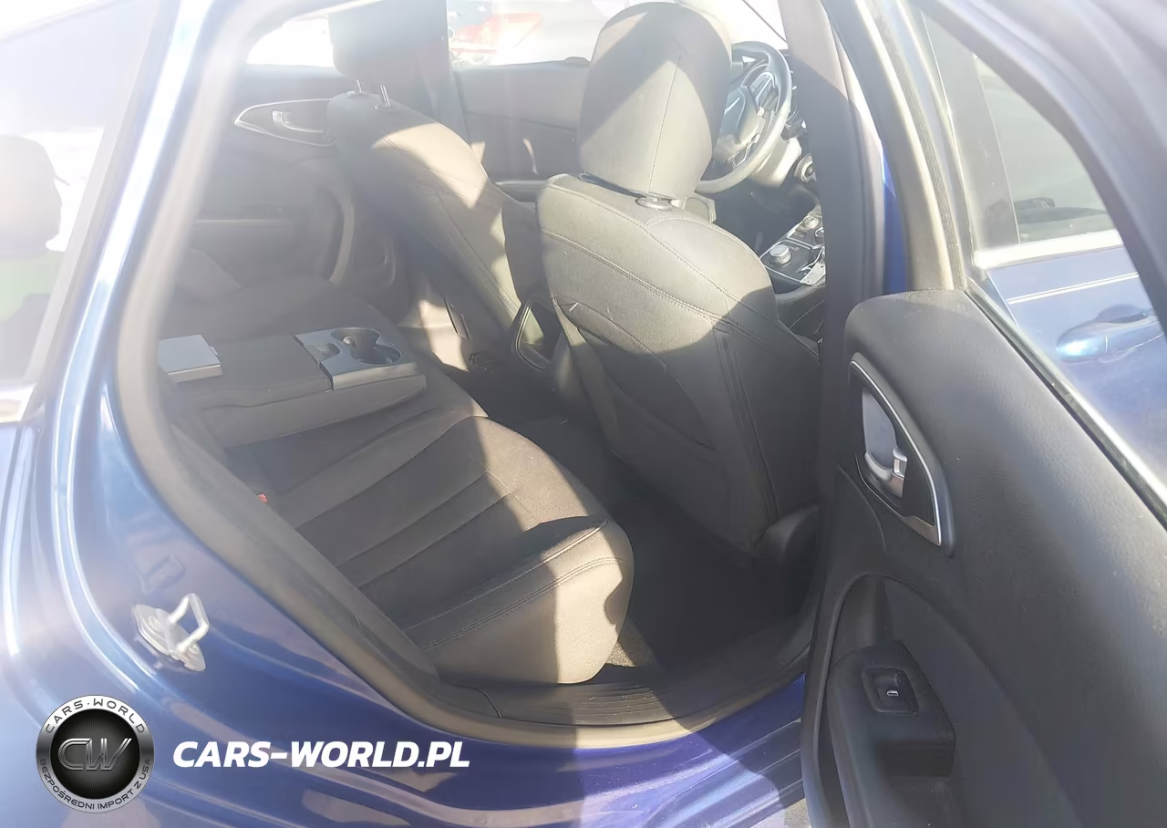 2015 Chrysler 200 Limited VIN:1C3CCCAB3FN710354 - 8