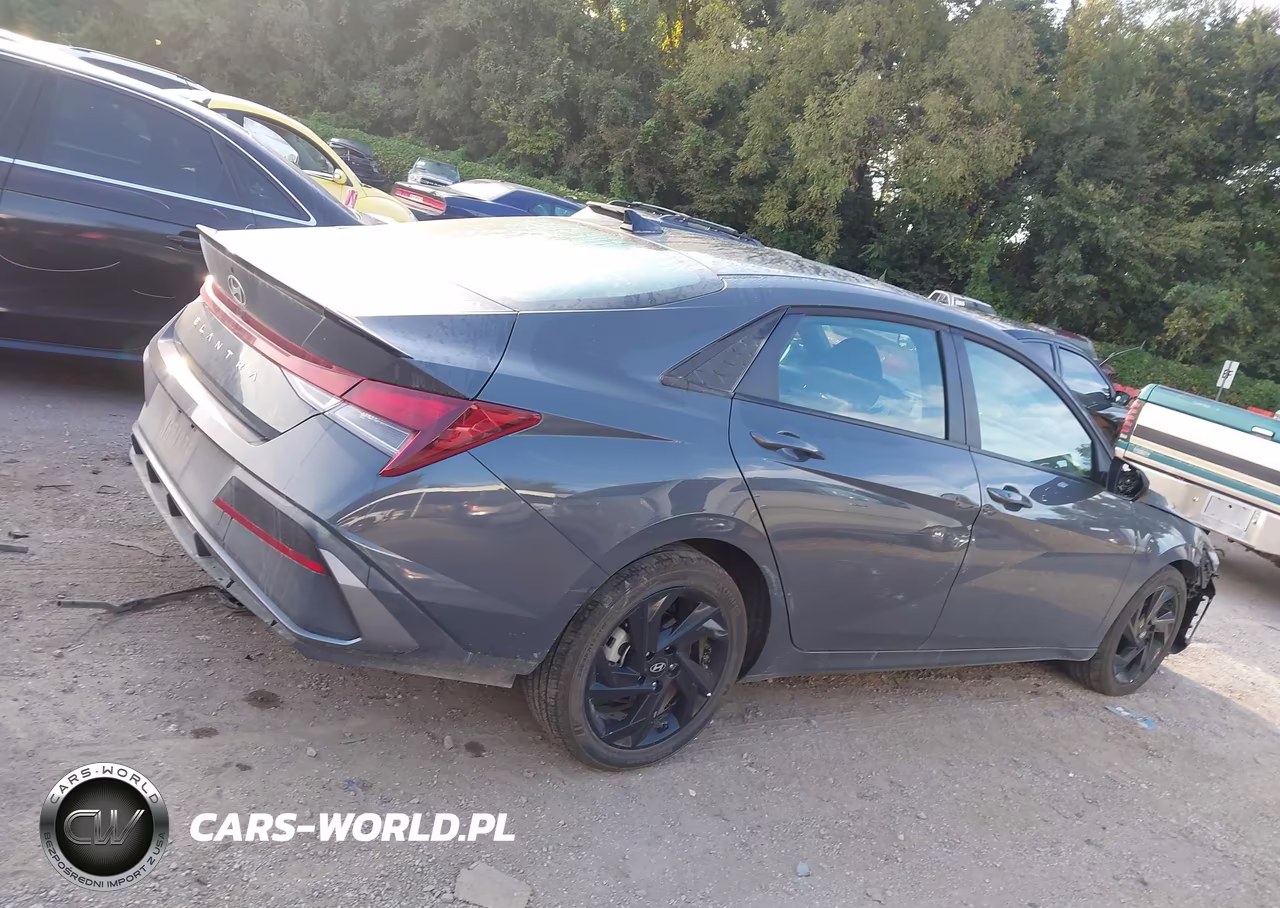 2026 Hyundai Elantra Sel Sport VIN:KMHLM4DG6TU205542 - 13