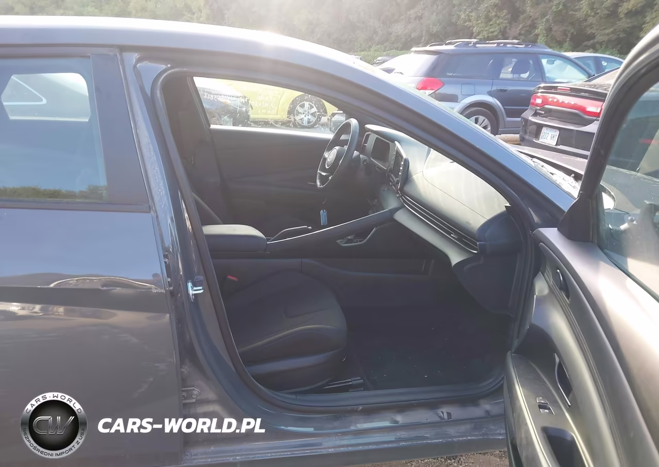 2026 Hyundai Elantra Sel Sport VIN:KMHLM4DG6TU205542 - 5