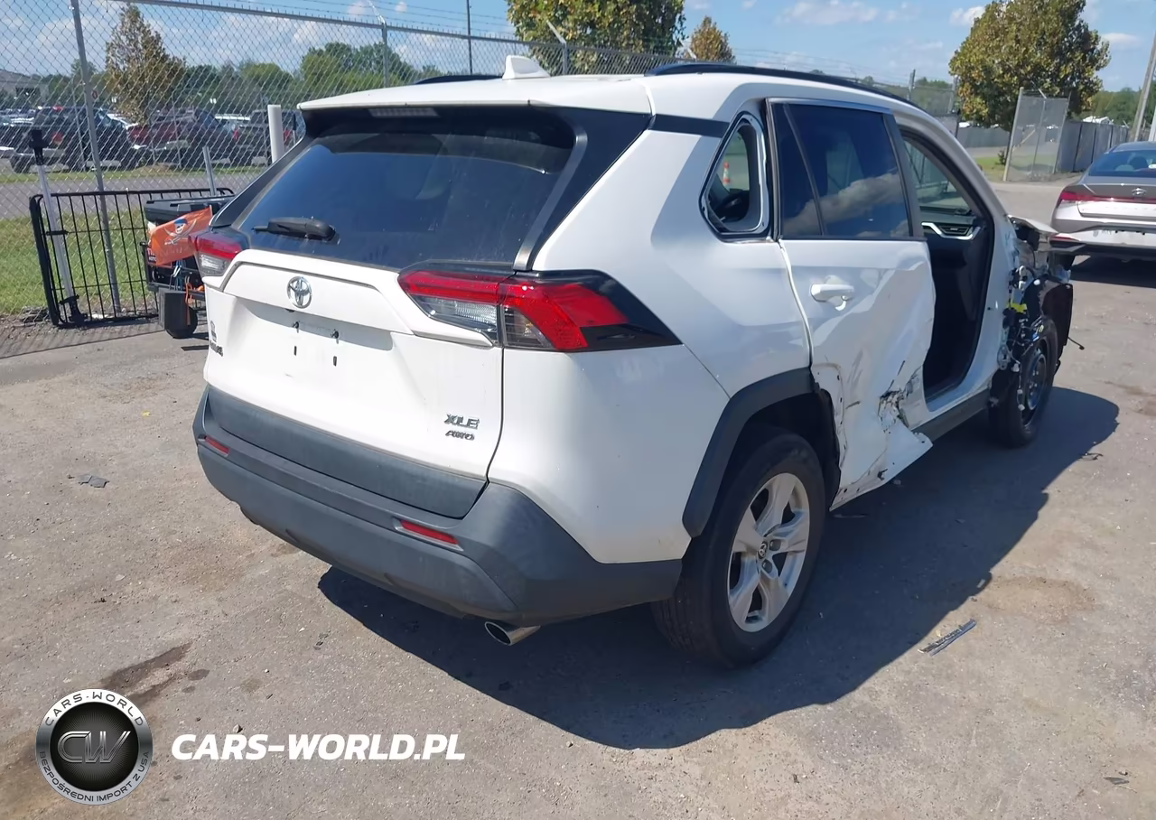 2021 Toyota Rav4 Xle VIN:2T3P1RFV2MC210296 - 4