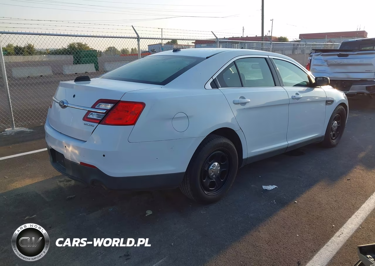 2017 Ford Police Interceptor VIN:1FAHP2L8XHG145518 - 4