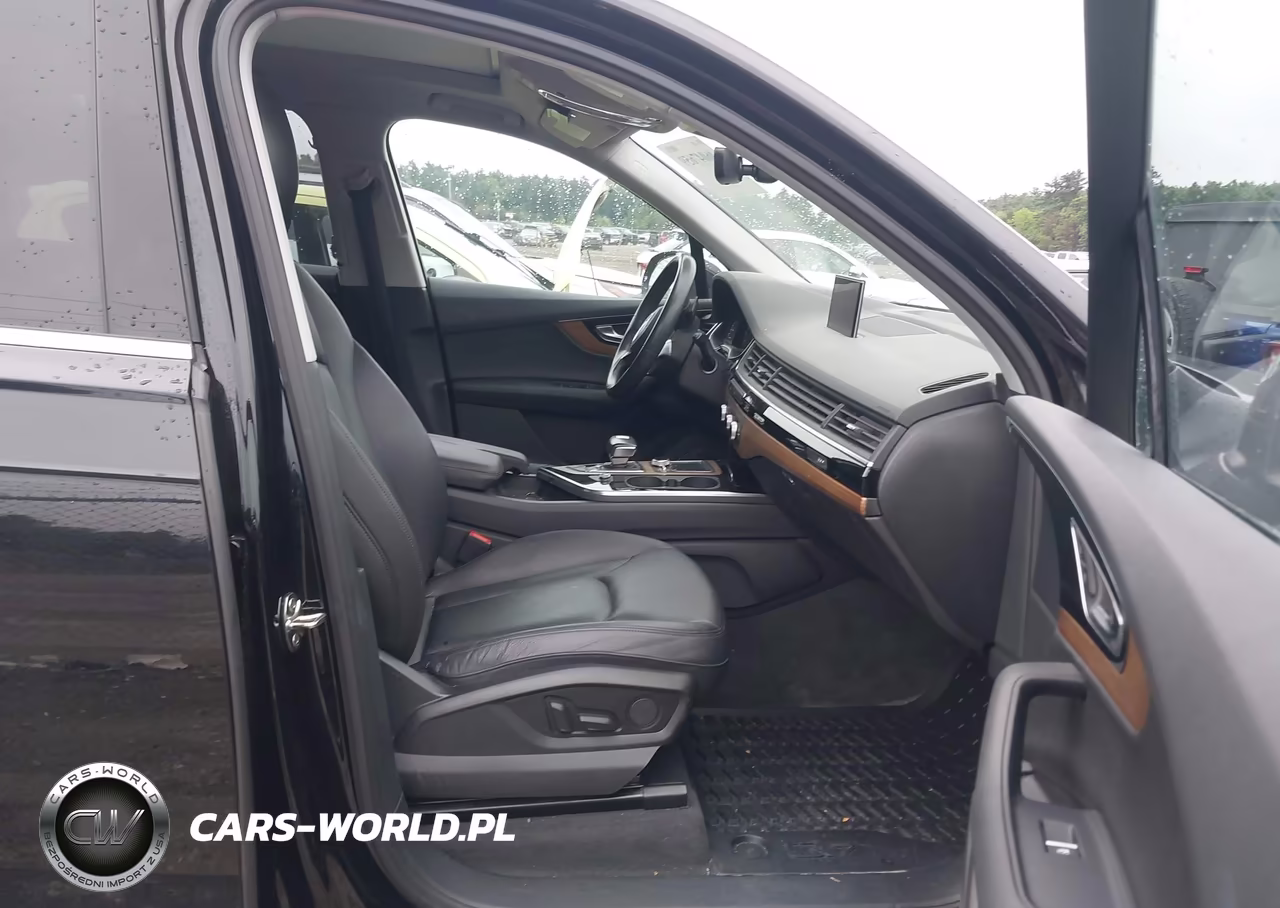 2017 Audi Q7 2.0T Premium VIN:WA1LHAF76HD046740 - 5