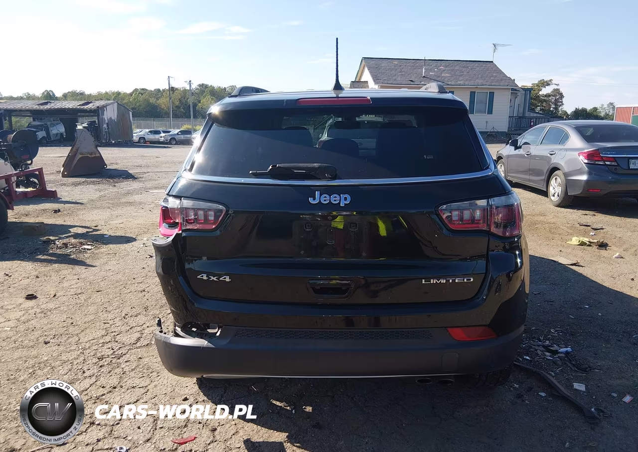 2018 Jeep Compass Limited 4X4 VIN:3C4NJDCB7JT396942 - 16