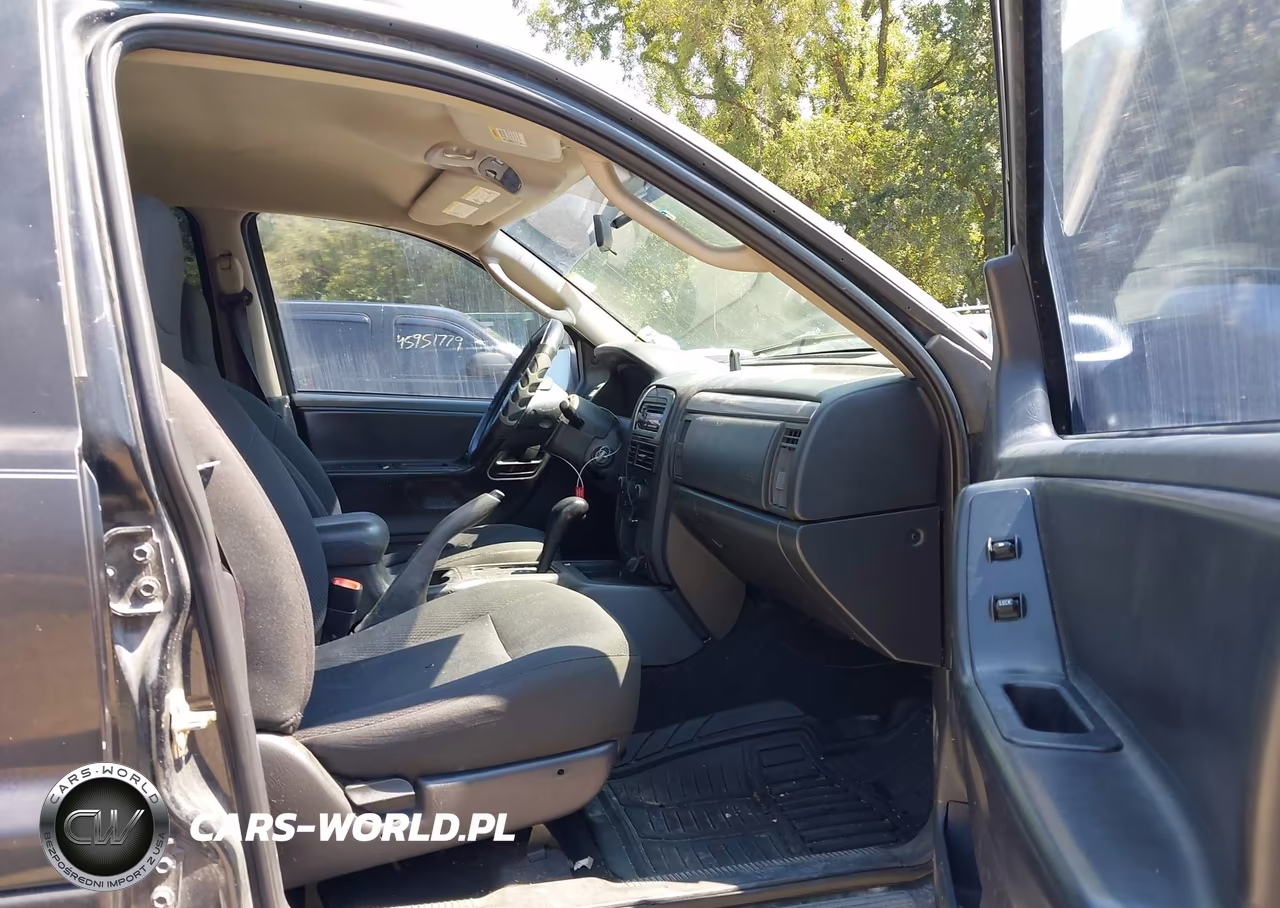 2004 Jeep Grand Cherokee Laredo VIN:1J4GX48SX4C362620 - 5