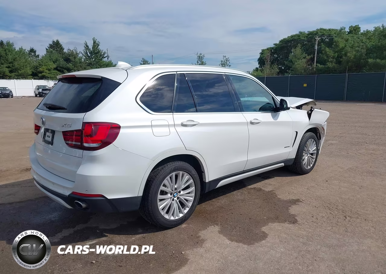 2017 BMW X5 xDrive35I VIN:5UXKR0C3XH0V80453 - 4