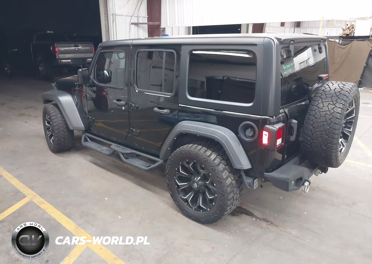 2021 Jeep Wrangler Unlimited Sport S 4X4 VIN:1C4HJXDN6MW786467 - 3