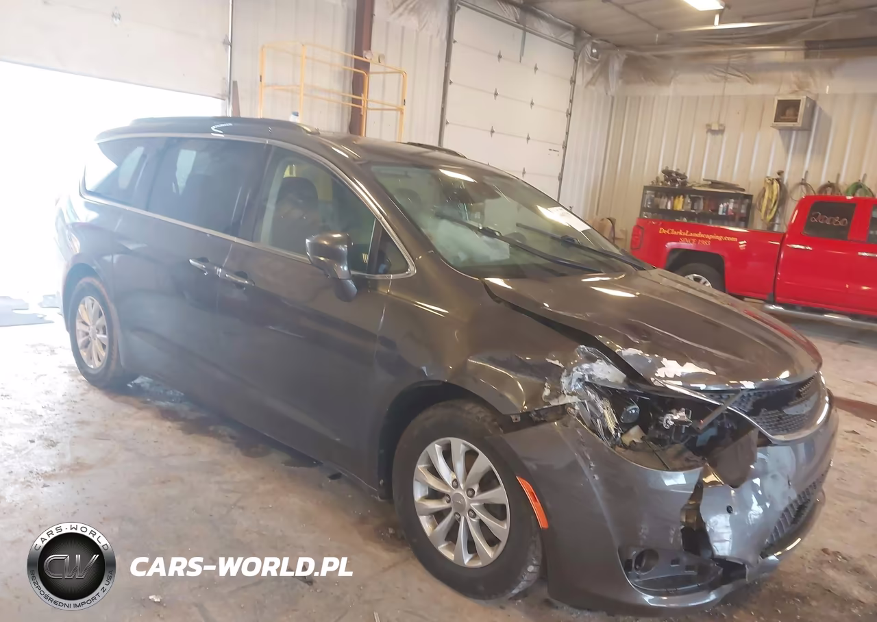 2019 Chrysler Pacifica Touring Plus