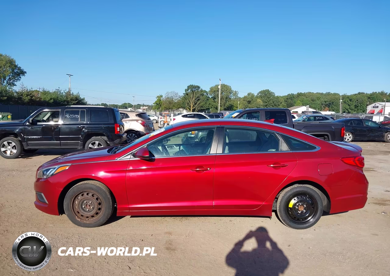 2016 Hyundai Sonata VIN:5NPE24AF8GH419012 - 14