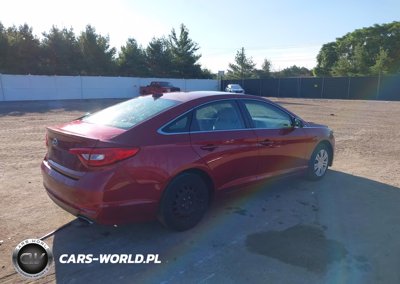 2016 Hyundai Sonata VIN:5NPE24AF8GH419012 - 4