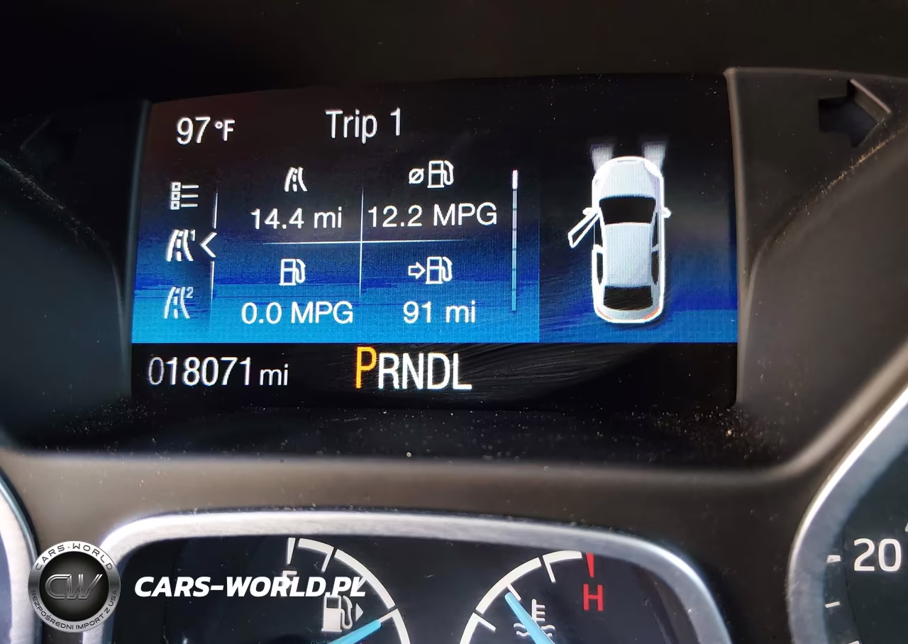 2018 Ford Focus Se VIN:1FADP3F26JL328634 - 17