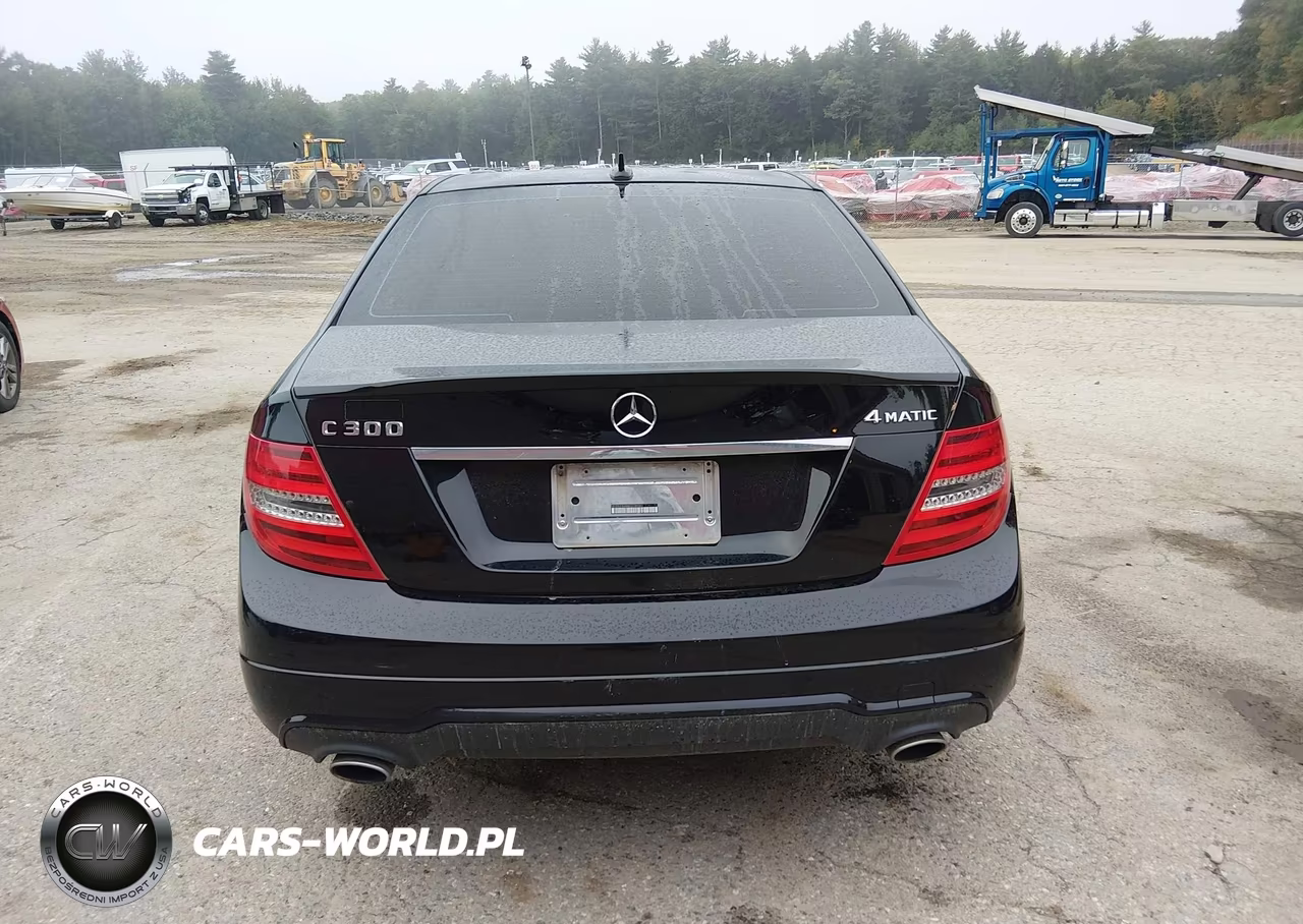 2013 Mercedes-Benz C 300 Sport 4Matic VIN:WDDGF8AB9DA885025 - 16
