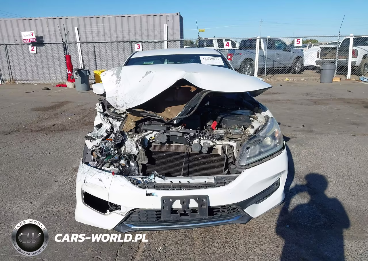 2017 Honda Accord Sport VIN:1HGCR2F56HA116361 - 13