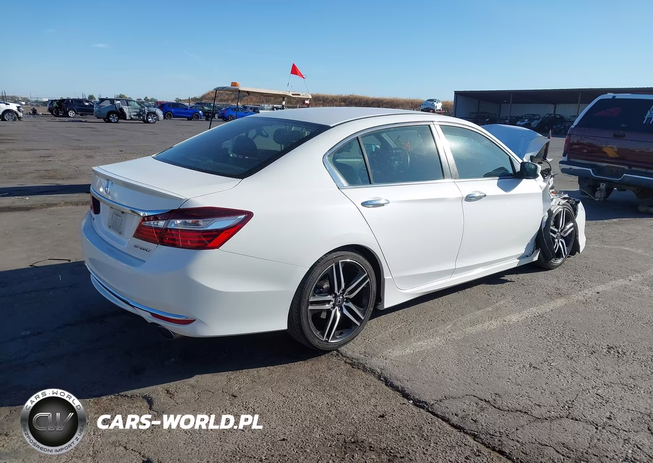 2017 Honda Accord Sport VIN:1HGCR2F56HA116361 - 4