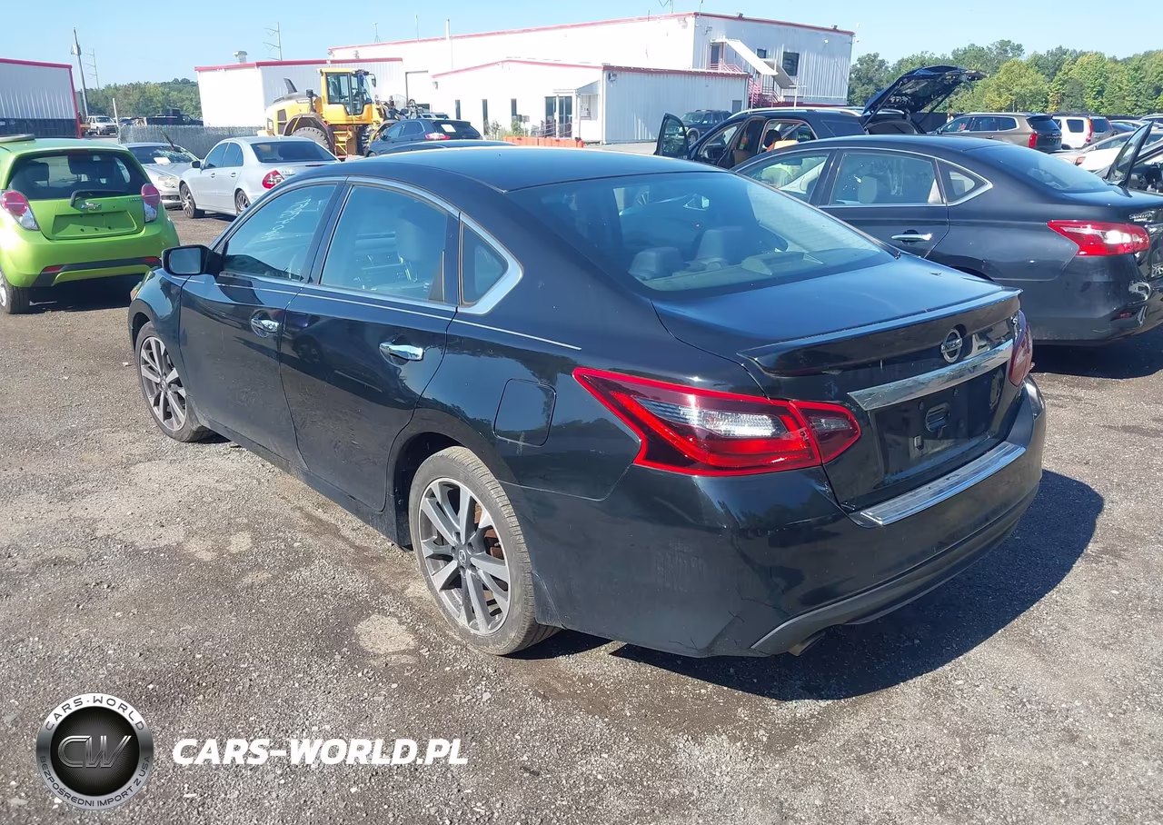 2017 Nissan Altima 2.5 Sr VIN:1N4AL3AP2HC118558 - 3