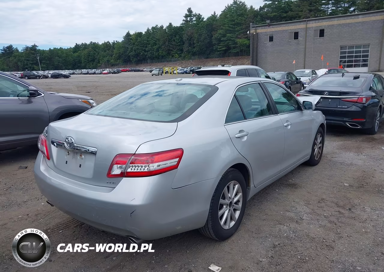 2011 Toyota Camry Xle V6 VIN:4T1BK3EK8BU627745 - 4