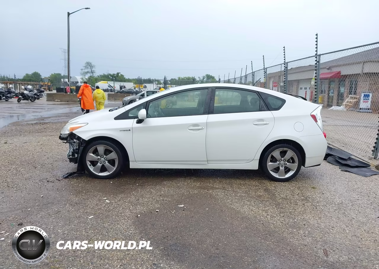 2013 Toyota Prius Three Se VIN:JTDKN3DU5D5595168 - 14