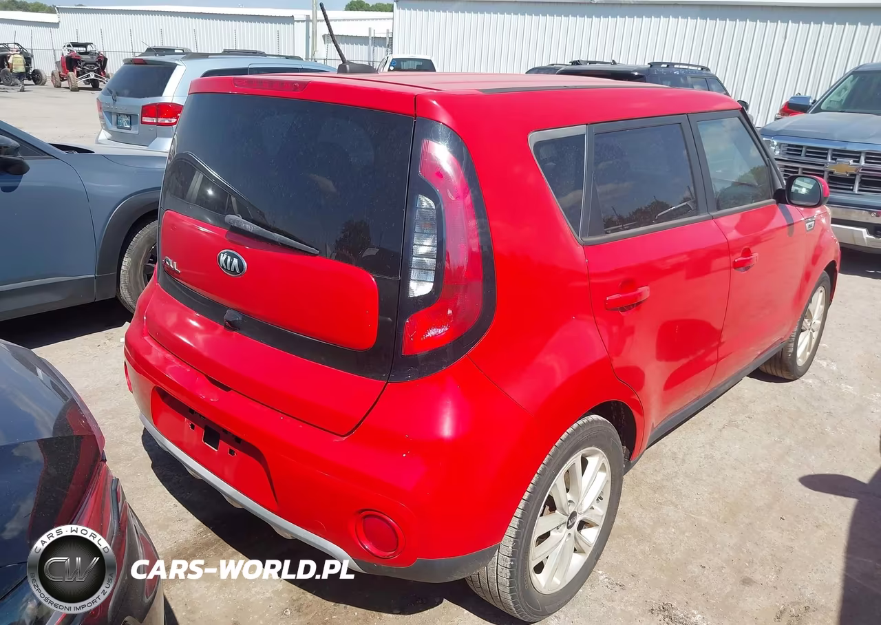 2017 Kia Soul + VIN:KNDJP3A58H7415338 - 17
