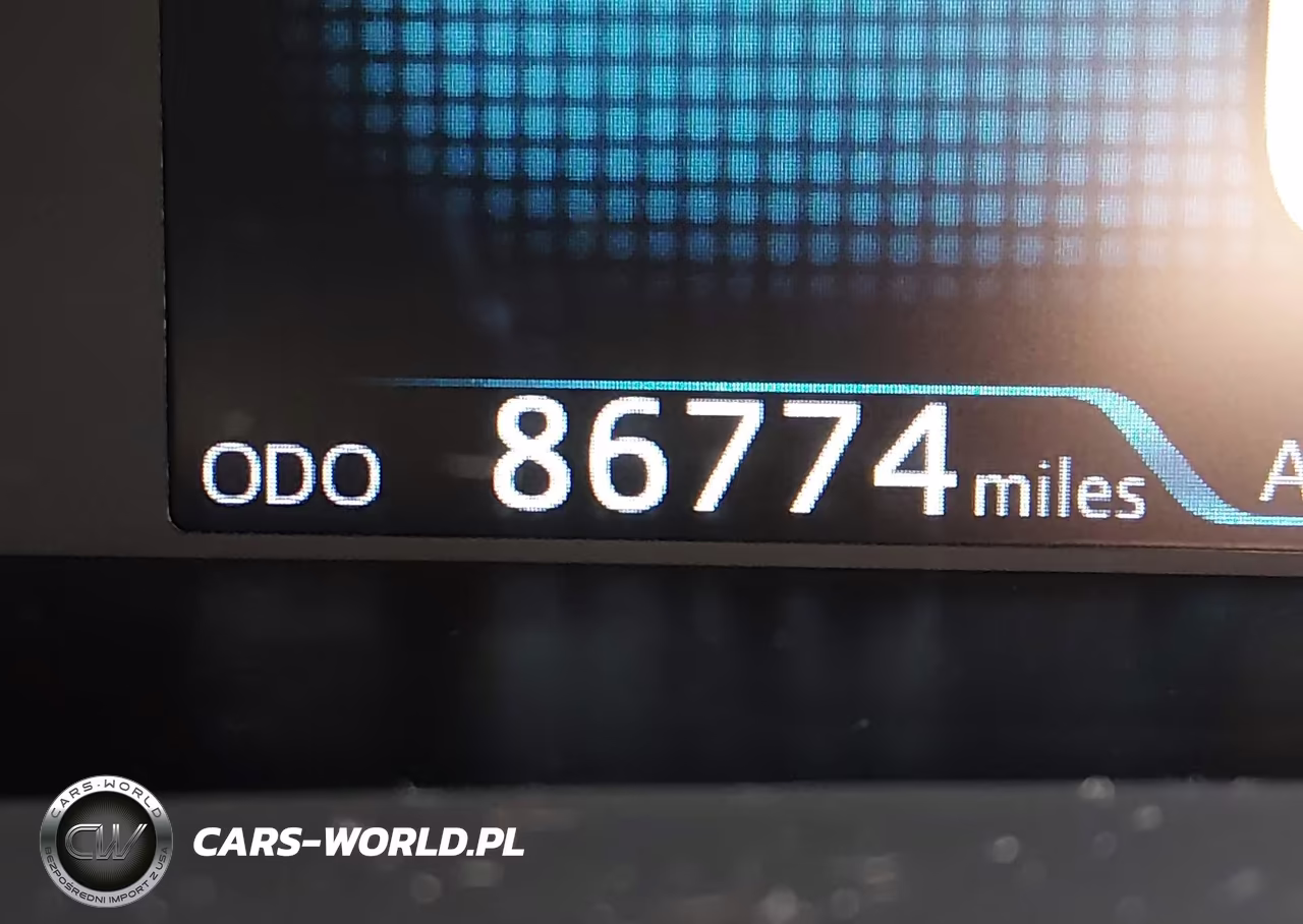 2018 Toyota Prius Two VIN:JTDKBRFU6J3592733 - 15
