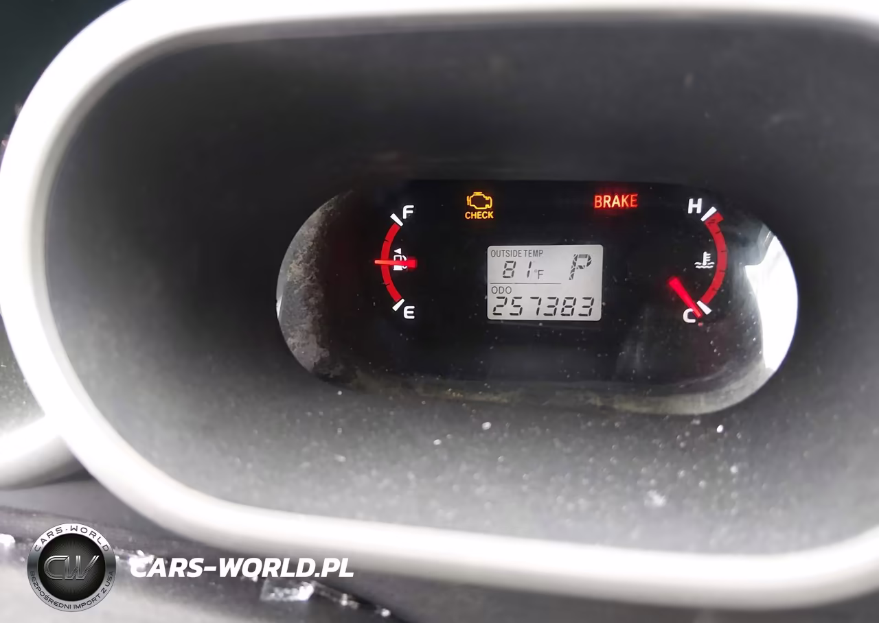2010 Pontiac Vibe VIN:5Y2SP6E84AZ400470 - 16
