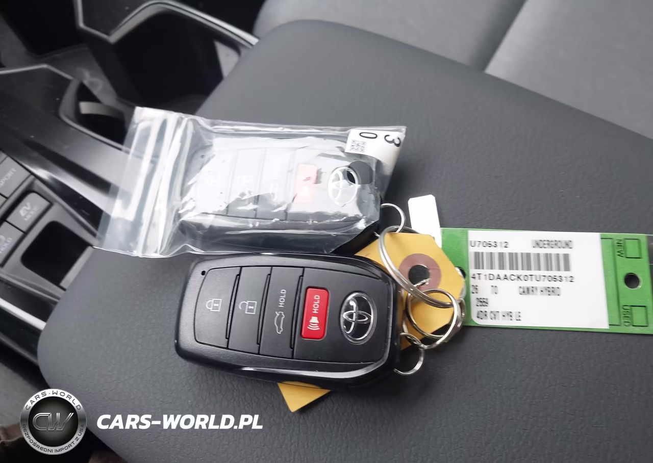 2026 Toyota Camry Le VIN:4T1DAACK0TU705312 - 11