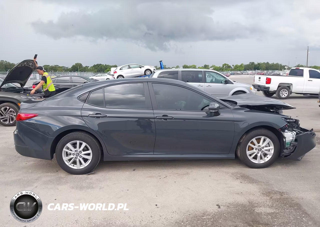 2026 Toyota Camry Le VIN:4T1DAACK0TU705312 - 14