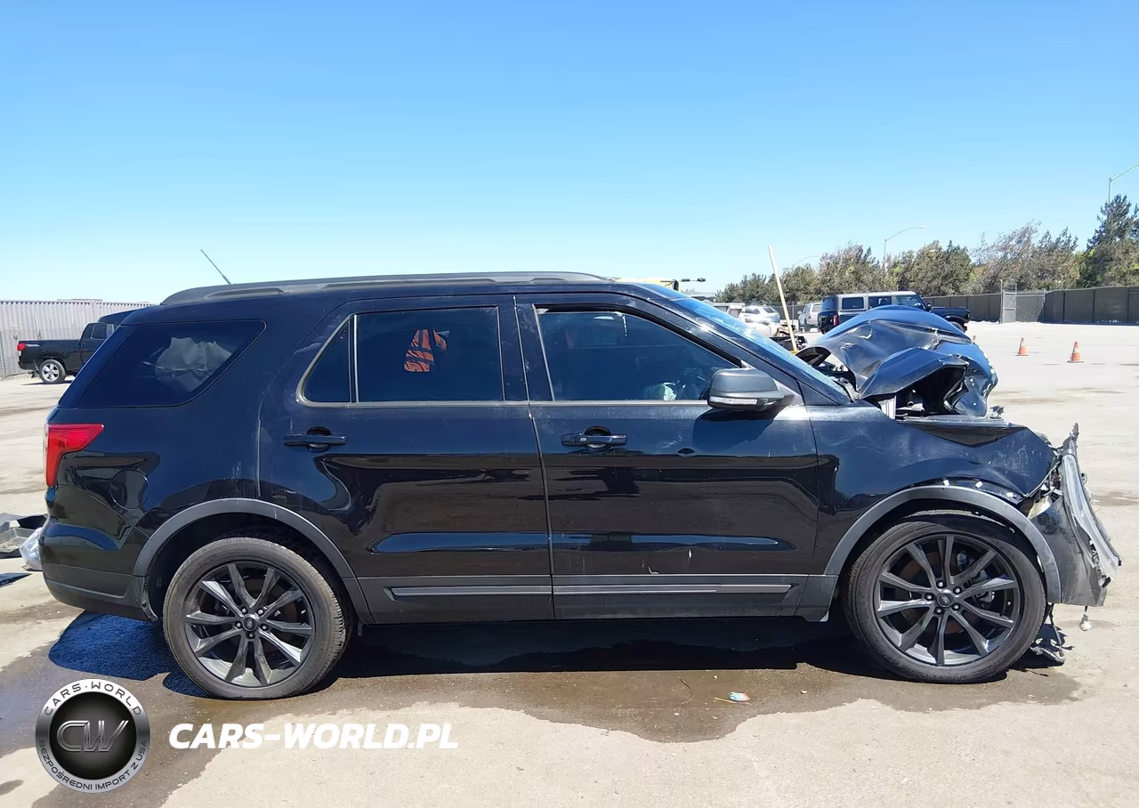 2019 Ford Explorer Xlt VIN:1FM5K7D88KGA41796 - 13