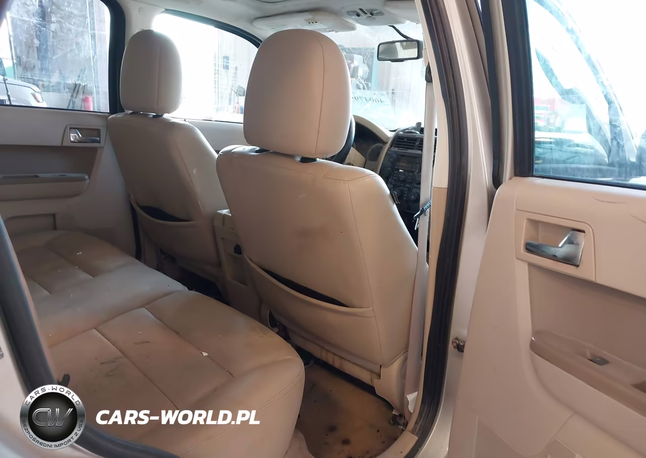 2010 Ford Escape Limited VIN:1FMCU0E7XAKB08988 - 8