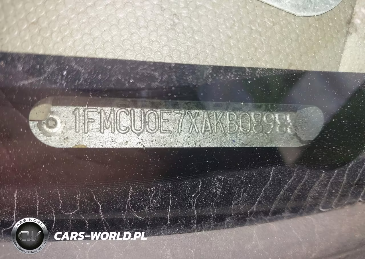 2010 Ford Escape Limited VIN:1FMCU0E7XAKB08988 - 9